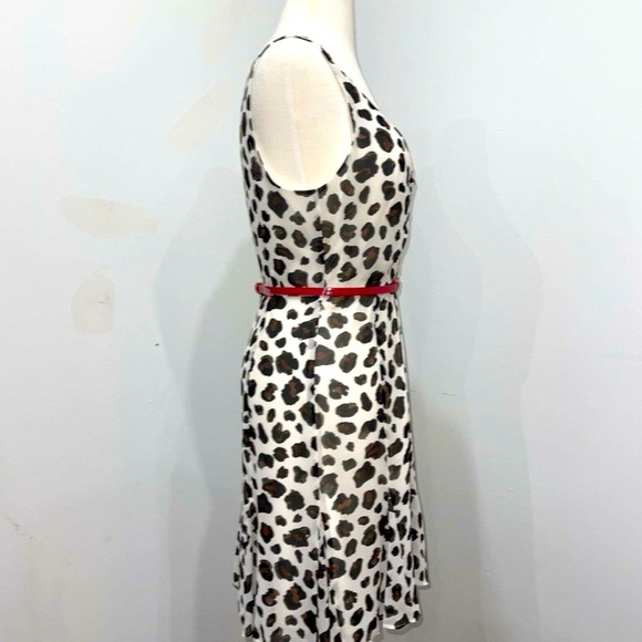 Kate Young Lined White Leopard Print
Sleeveless Dress, Women's Size 6 Ruffled - Picture 11 of 13